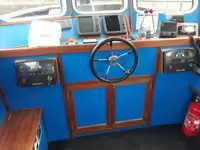 Kapal penarik dijual