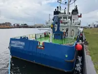 Kapal pasokan dijual