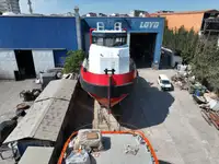Kapal penarik dijual