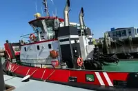 Kapal penarik dijual