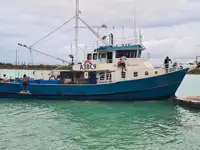 kapal pukat ikan dijual