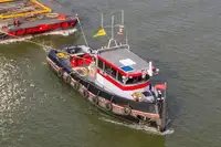 Kapal penarik dijual
