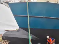 kapal pukat ikan dijual