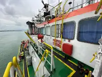 Kapal penarik dijual