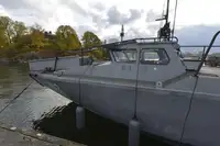 kapal militer dijual