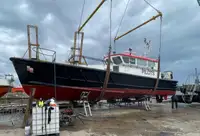 Kapal percontohan dijual