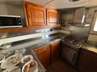 Kapal kontainer dijual