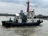 Kapal penarik dijual