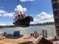 Kapal survei dijual
