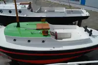 Kapal penarik dijual