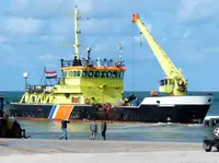 Kapal pasokan dijual