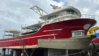 kapal pukat ikan dijual
